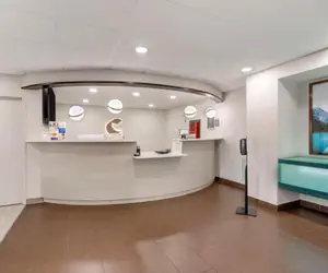 Photo 3 - Comfort Inn & Suites Louisville Airport Fair & Expo