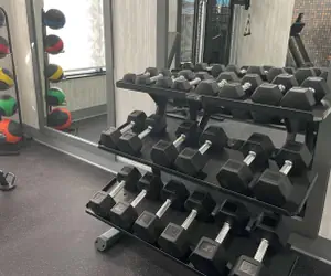 Photo 2 - La Quinta Inn & Suites by Wyndham Tulsa Midtown