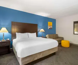 Photo 2 - Comfort Inn & Suites Mundelein-Vernon Hills