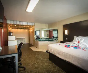 Photo 2 - Envi Boutique Hotel