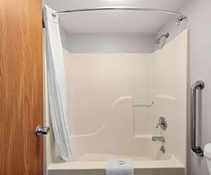 Photo 2 - Super 8 by Wyndham Branson - Shepherd of the Hills Exwy