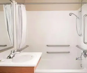 Photo 3 - Extended Stay America Select Suites - Cleveland - Airport