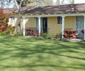 Photo 2 - Skylark Shores Resort