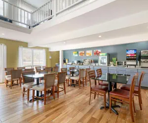 Photo 4 - Quality Inn