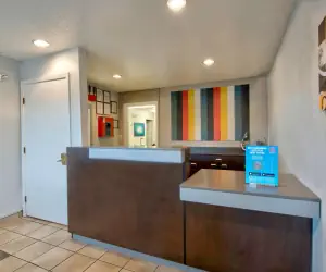 Photo 2 - Studio 6-Pascagoula, MS