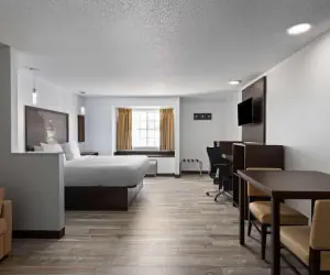 Photo 2 - Super 8 by Wyndham Harbison/Parkridge Hospital