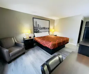 Photo 2 - Super 8 by Wyndham Shakopee