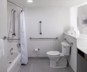 Photo 3 - Crowne Plaza Atlanta NE - Norcross