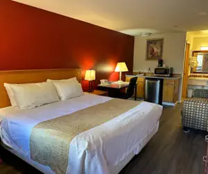 Photo 2 - Econo Lodge Edmonds North Seattle