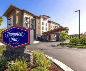 Photo 2 - Hampton Inn San Jose Cherry Ave, CA