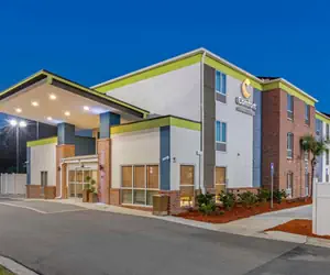 Photo 5 - Comfort Inn & Suites