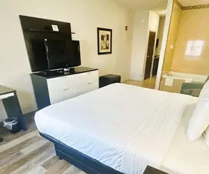 Photo 5 - Best Western Plus JFK Inn & Suites