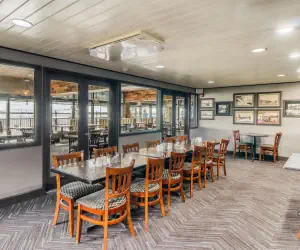 Photo 5 - Holiday Inn Detroit Lakes, an IHG Hotel