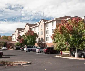 Photo 2 - Comfort Suites Airport