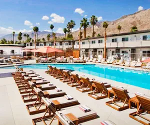 Photo 2 - V Palm Springs