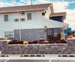 Photo 4 - Super 8 by Wyndham Moberly MO