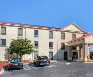 Photo 3 - Econo Lodge Lookout Mountain