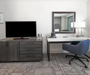 Photo 4 - DoubleTree by Hilton Tulsa Downtown