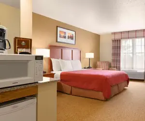 Photo 3 - Country Inn & Suites by Radisson, Sycamore, IL