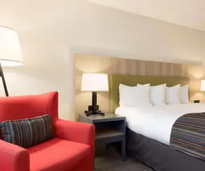 Photo 2 - Country Inn & Suites by Radisson, Chippewa Falls, WI