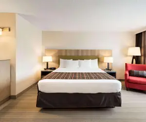 Photo 3 - Country Inn & Suites by Radisson, Chippewa Falls, WI