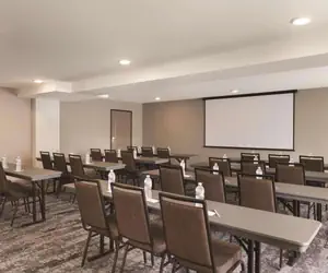 Photo 5 - Country Inn & Suites by Radisson, Madison, WI