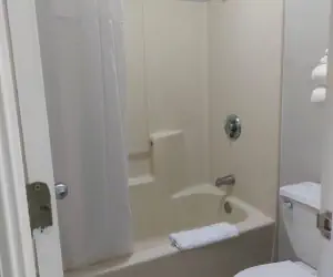 Photo 4 - Quality Inn