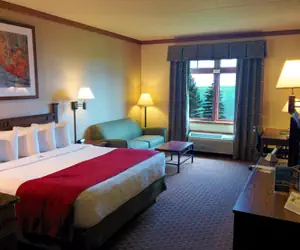 Photo 4 - Canal Park Lodge