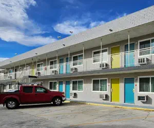 Photo 5 - Hotel Ridgecrest an Extended Stay Studios