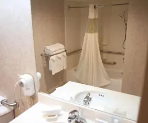 Photo 3 - Hampton Inn Greeneville