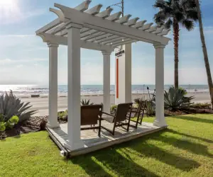 Photo 4 - DoubleTree by Hilton Galveston Beach