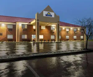 Photo 3 - Days Inn by Wyndham Washington Court House