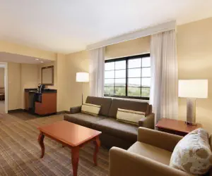 Photo 2 - Embassy Suites Greenville Golf Resort & Conference Center