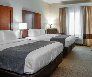 Photo 2 - Comfort Inn & Suites Patriots Point