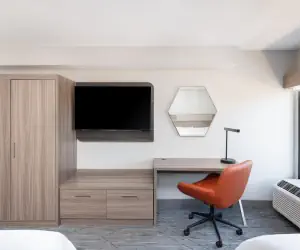 Photo 5 - Holiday Inn Express Atlanta West - Theme Park Area, an IHG Hotel