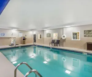 Photo 4 - Best Western Airport Inn & Suites