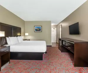 Photo 2 - Best Western Airport Inn & Suites