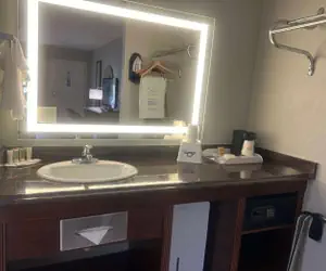 Photo 2 - Days Inn by Wyndham Port Charlotte Town Center