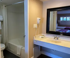 Photo 4 - The Dixie Orange County