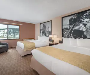 Photo 4 - Super 8 by Wyndham Sturgis