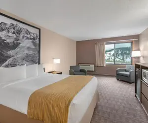 Photo 3 - Super 8 by Wyndham Sturgis