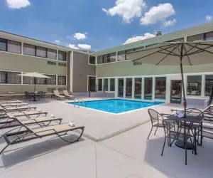 Photo 3 - Wyndham Garden Fort Wayne