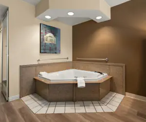 Photo 4 - Ramada by Wyndham Harrisburg/Hershey Area