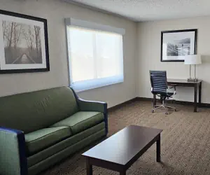 Photo 3 - Baymont by Wyndham Midland Airport