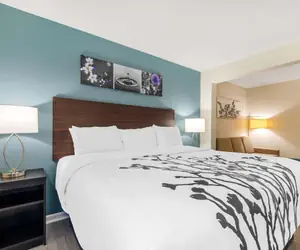 Photo 4 - Sleep Inn & Suites
