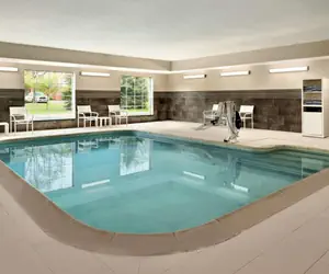 Photo 5 - Country Inn & Suites by Radisson, Novi, MI