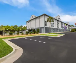 Photo 3 - Spark By Hilton Tifton