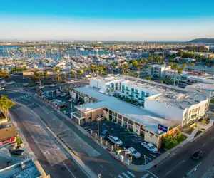 Photo 5 - Comfort Inn San Diego Airport At The Harbor