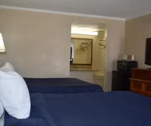 Photo 4 - Knights Inn Farmington Hills