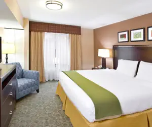 Photo 3 - Holiday Inn Express Hotel & Suites Van Wert, an IHG Hotel
